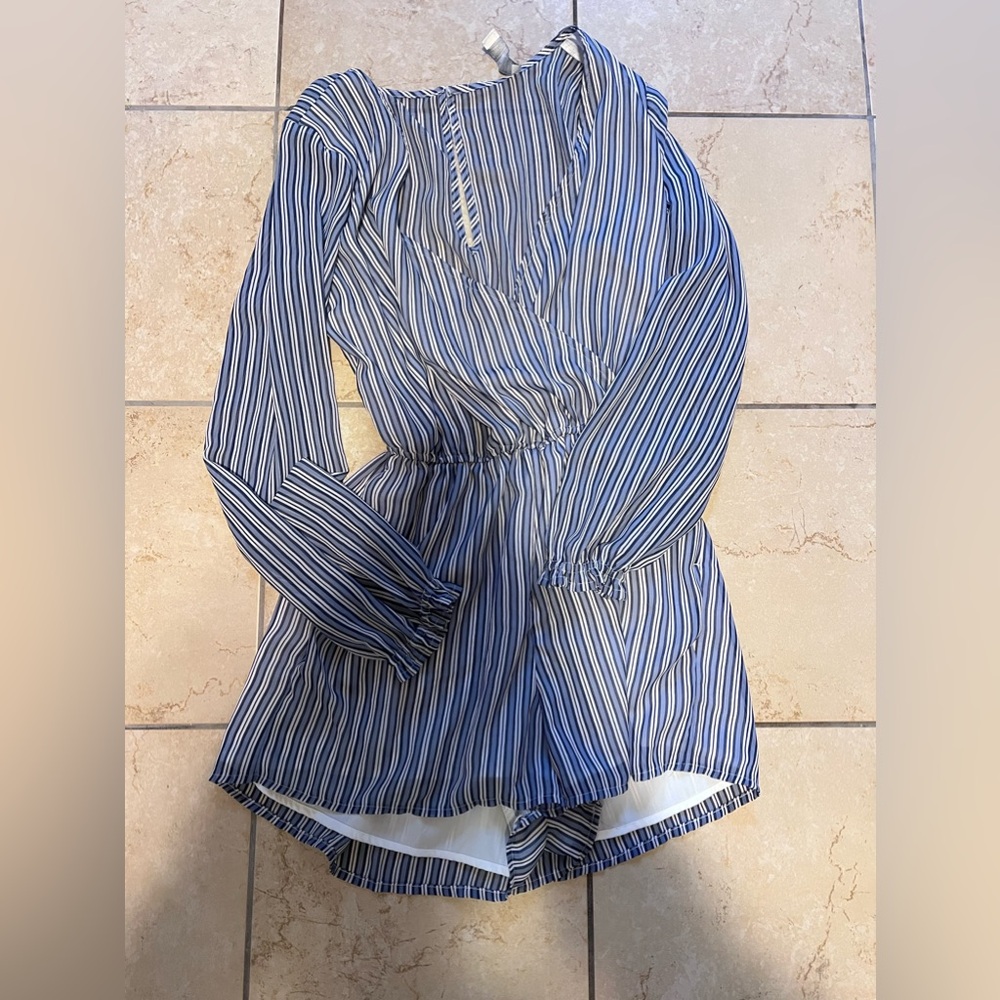 Hollister long sleeved blue dress
